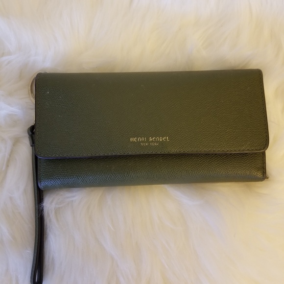 henri bendel Handbags - Henri Bendel Uptown Wristlet Wallet
